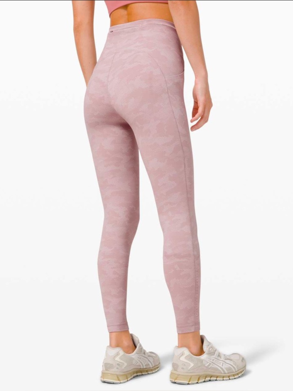 Lululemon Swift Speed High-Rise Tight
Heritage Camo Jacquard Silky White size 6